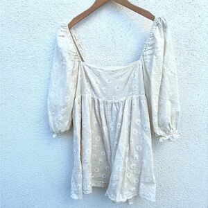 Morning Lavender Romper – Cream/Daisy Print – Size M – Puff Sleeve, Square Neck